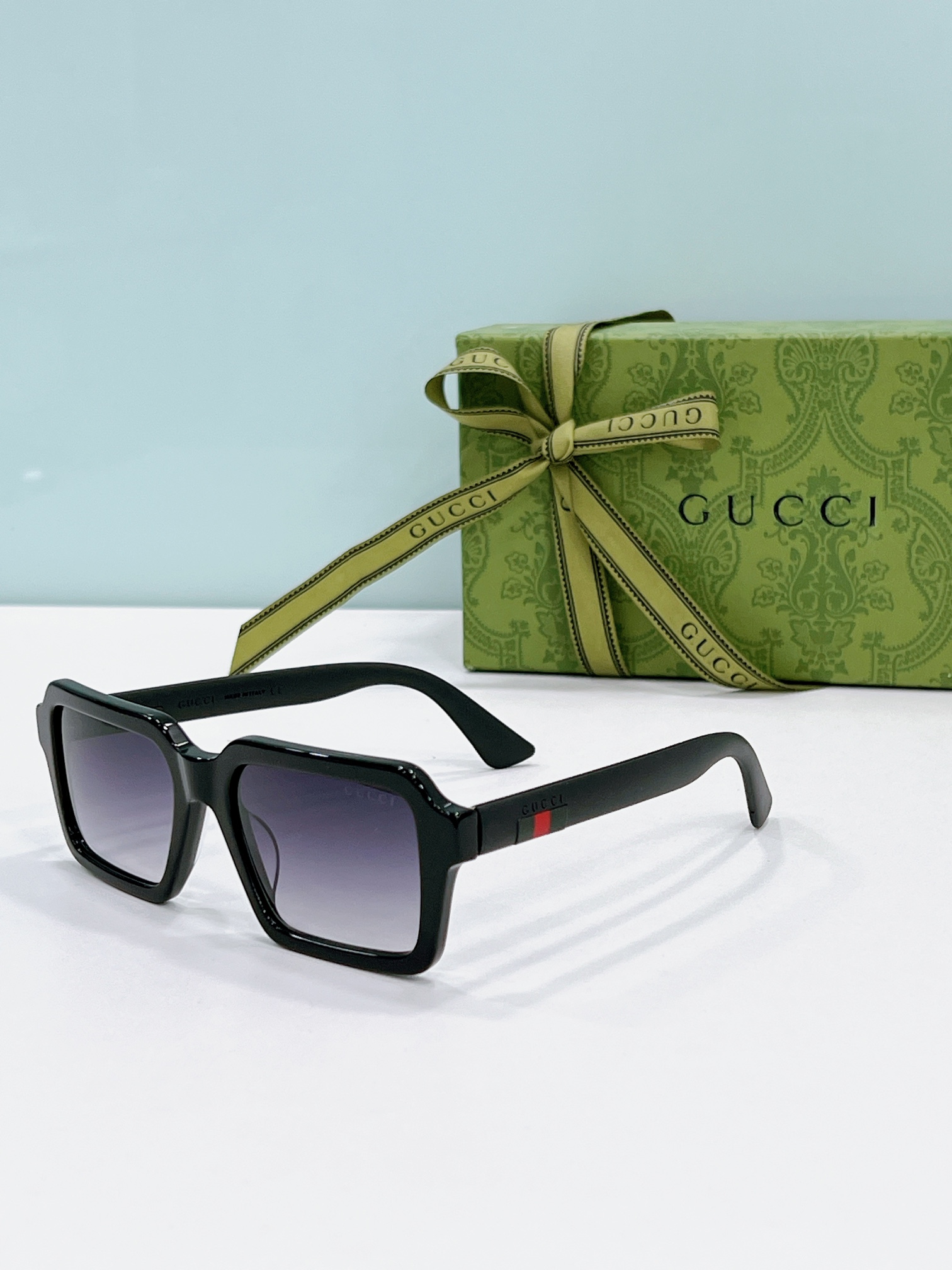 Gucci Sunglasses GG1576 SM011