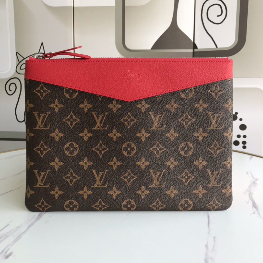 Louis Vuitton DAILY POUCH