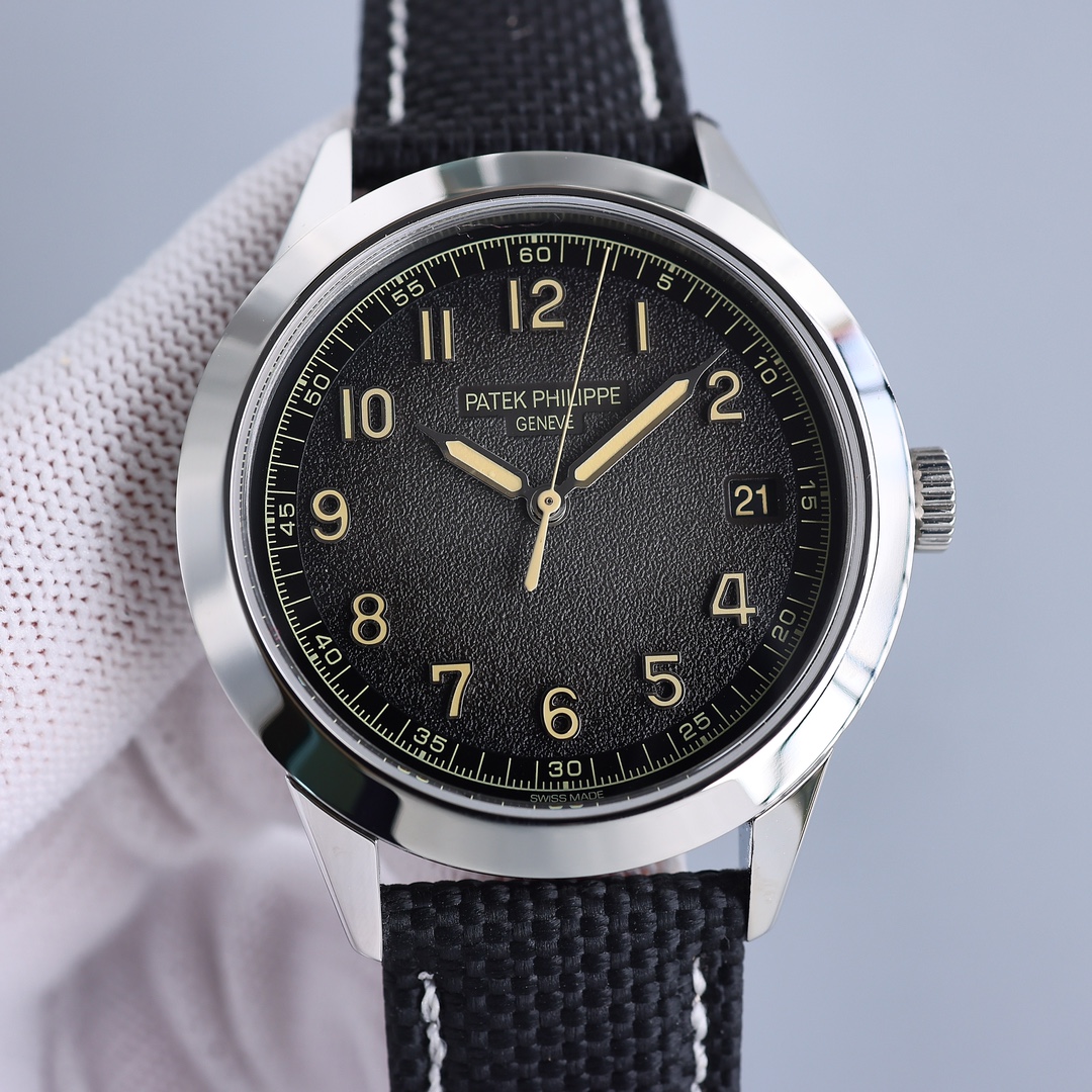 PATEK PHILIPPE CALATRAVA 5226 40mm