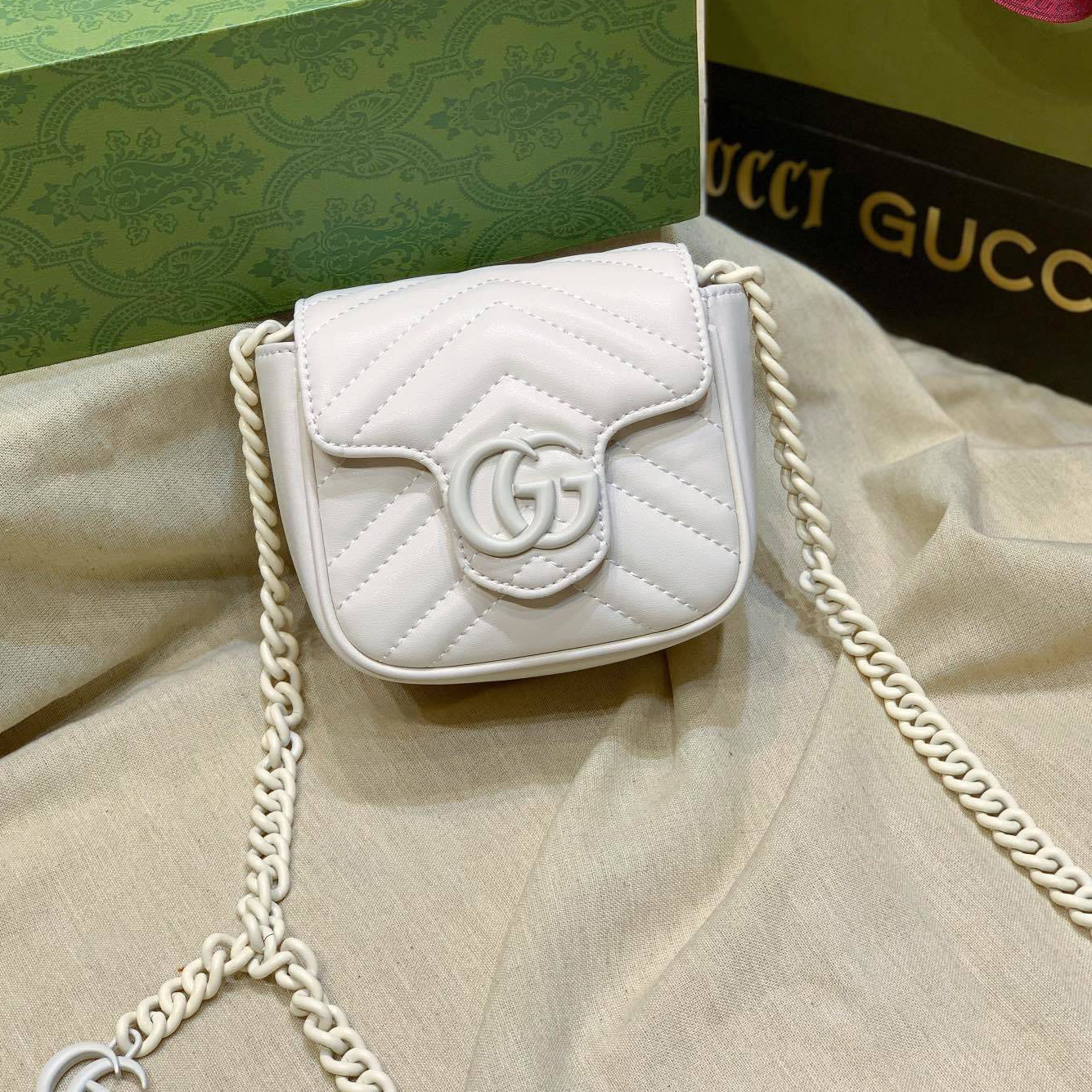 Gucci Marmmont Crossbody bag 739599