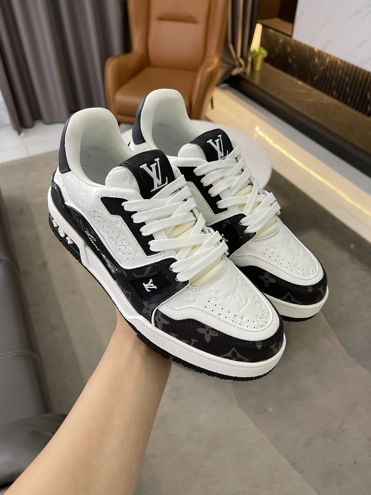 LV 022 Casual shoes XM024 03