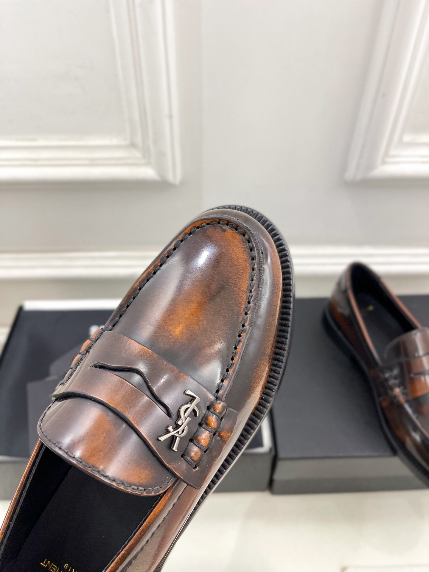 Saint Laurent Shoes Leather shoes