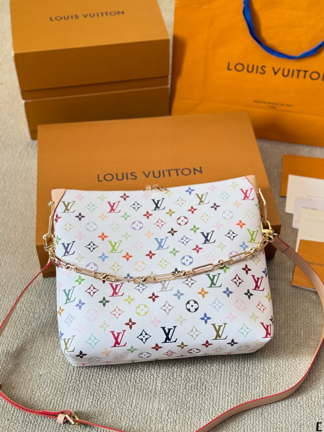 LV Coussin Hobo Bag 056 DB591 30cm