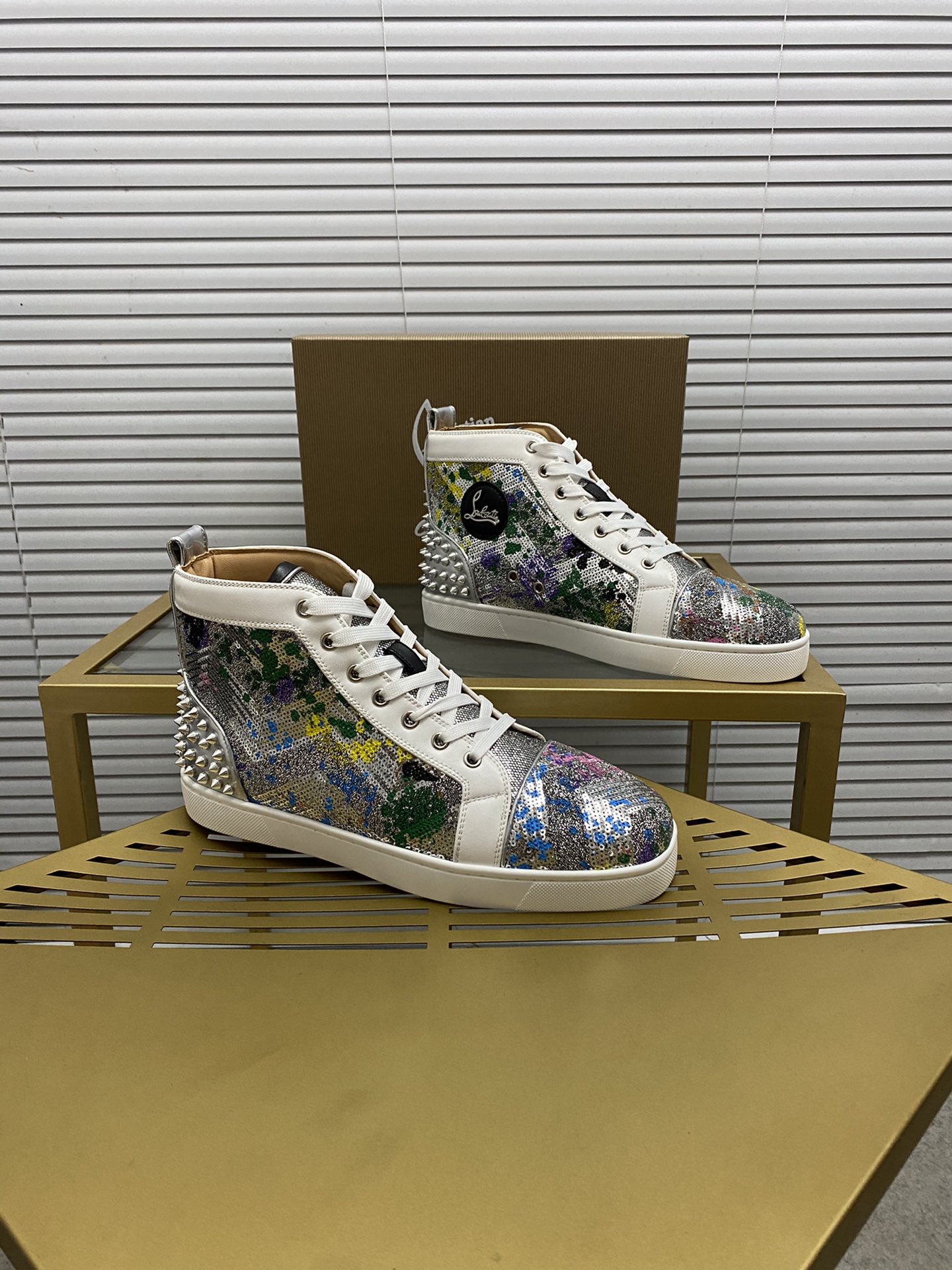 Christian Louboutin 021 Casual shoes HL003