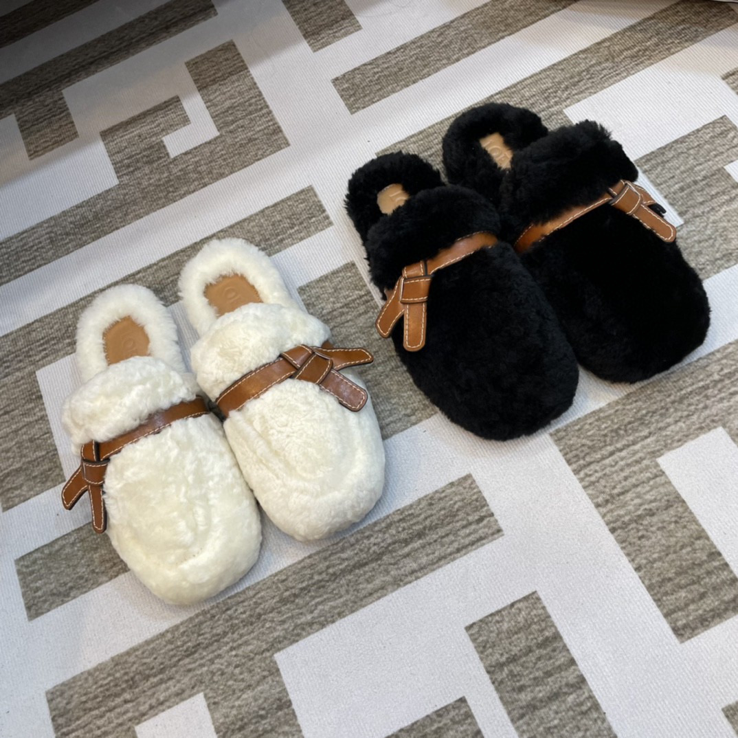 LOEWE shoes 015 XM072