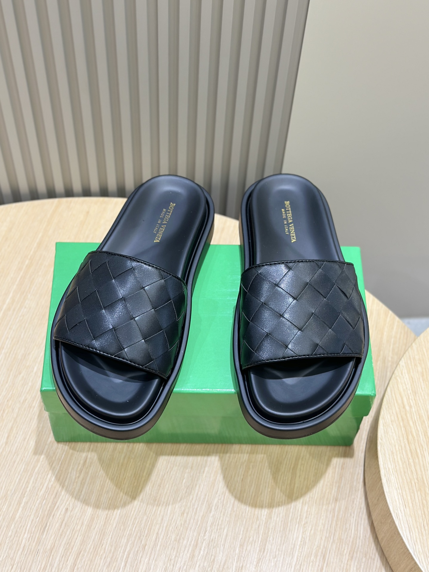 Bottega Veneta Shoes Slippers Cowhide