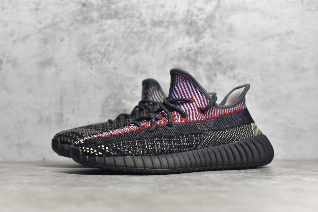 Yeezy 350 Boost V2 shoes XM 053 02