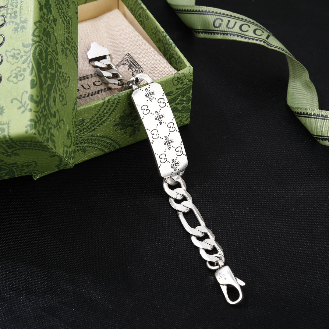 Gucci Jewelry Bracelets Double G is definitely Gucci style