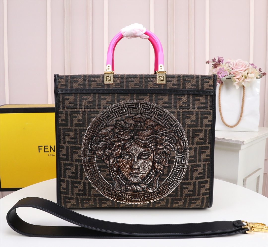 FendiF0641JQE002 35 cm