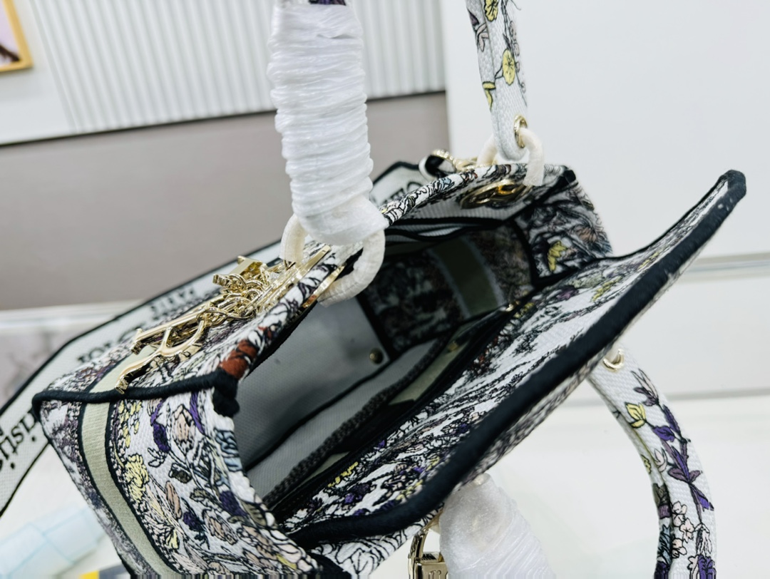 10A + top quality Dior Medium Lady D-Lite Bag 9920 LM003 24cm