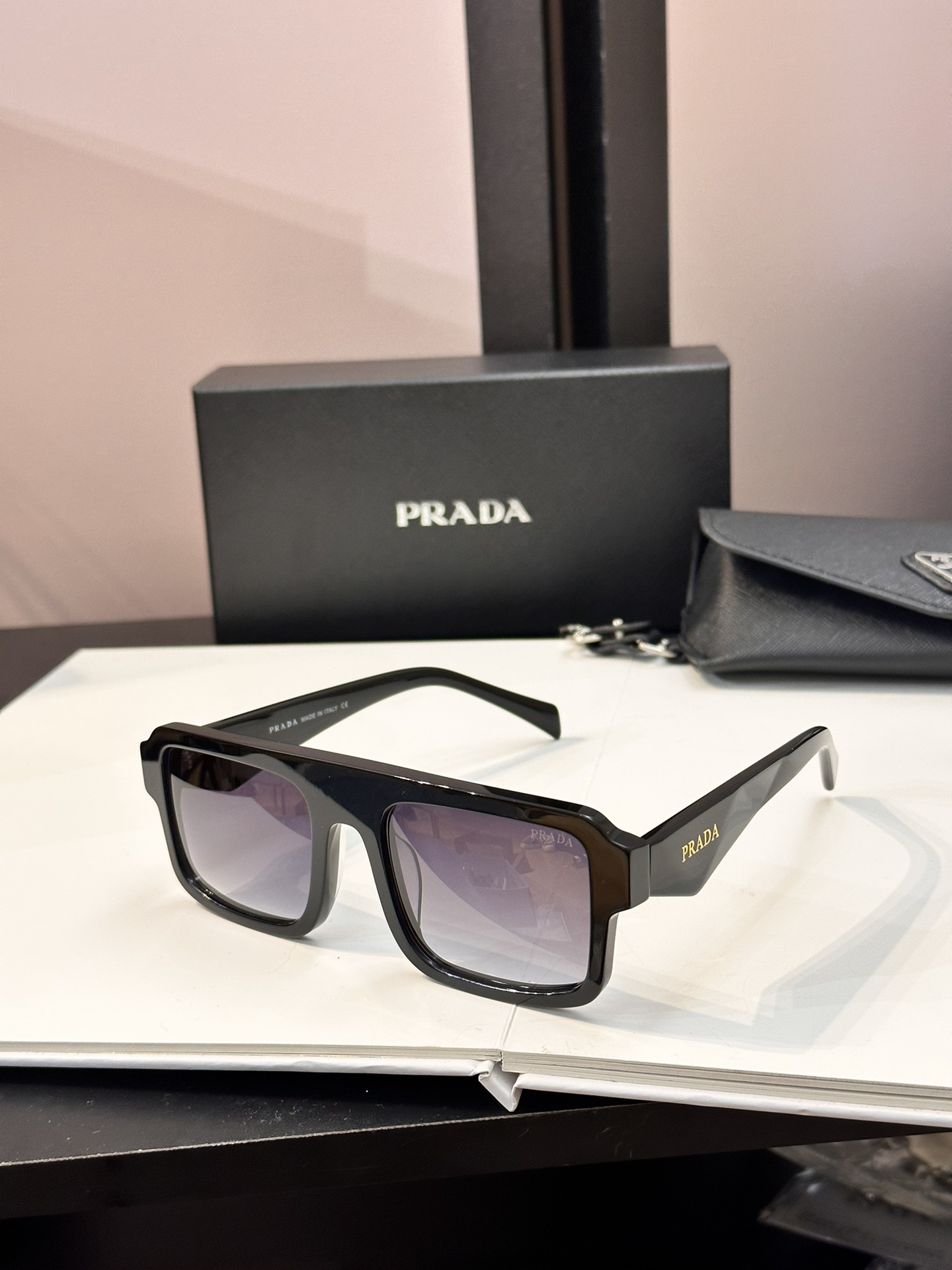 Prada Sunglasses SPRA05S SM021