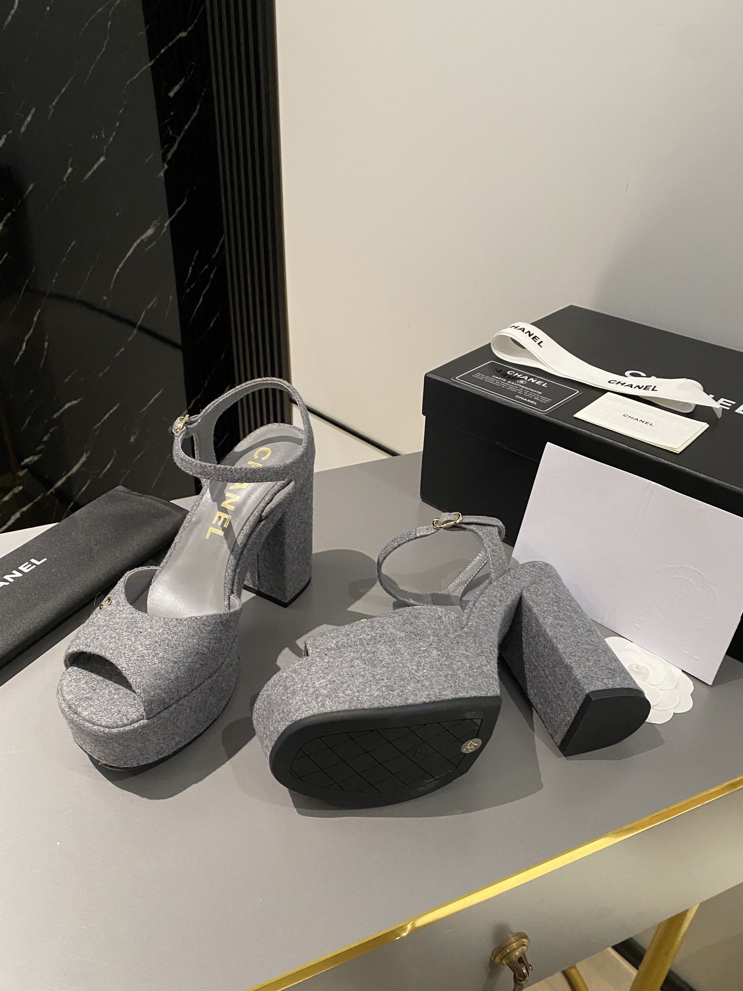 Chanel shoes 066 HL062