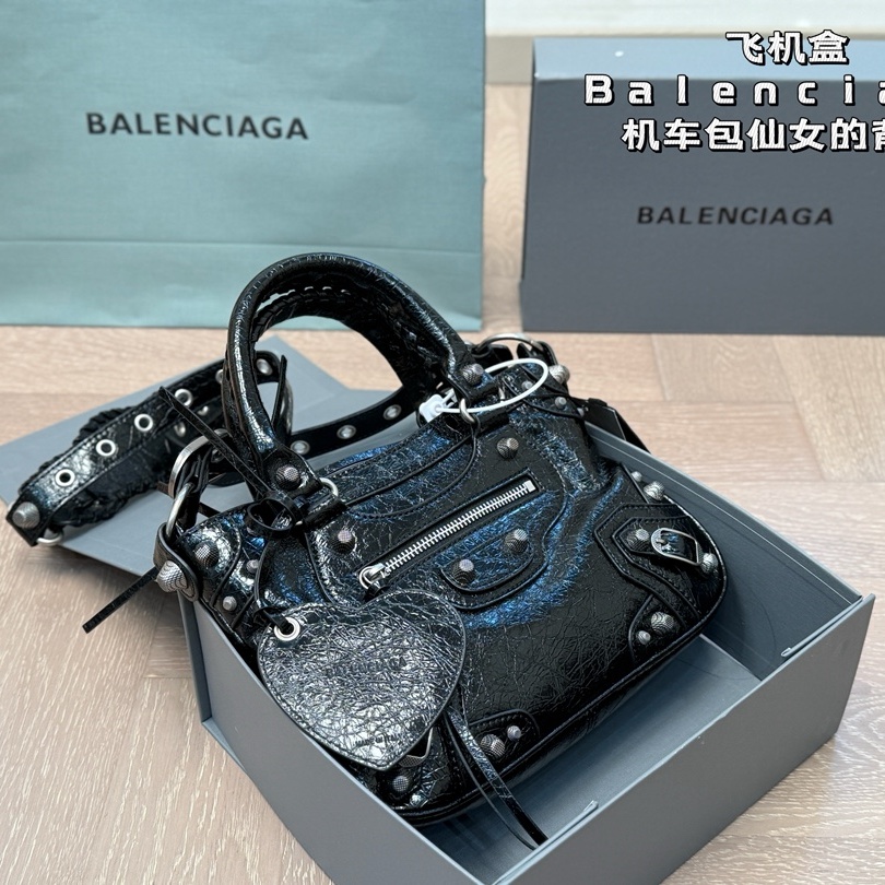 Balenciaga Shoulder Bag Ladies' Favorite