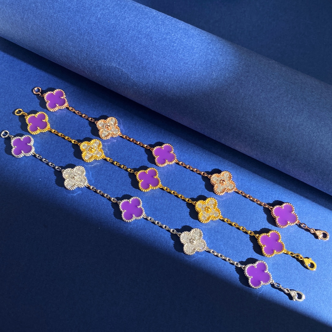 Van Cleef & Arpels Jewelry Bracelets  Full rhinestone four-leaf purple chalcedony five-flower bracelet
