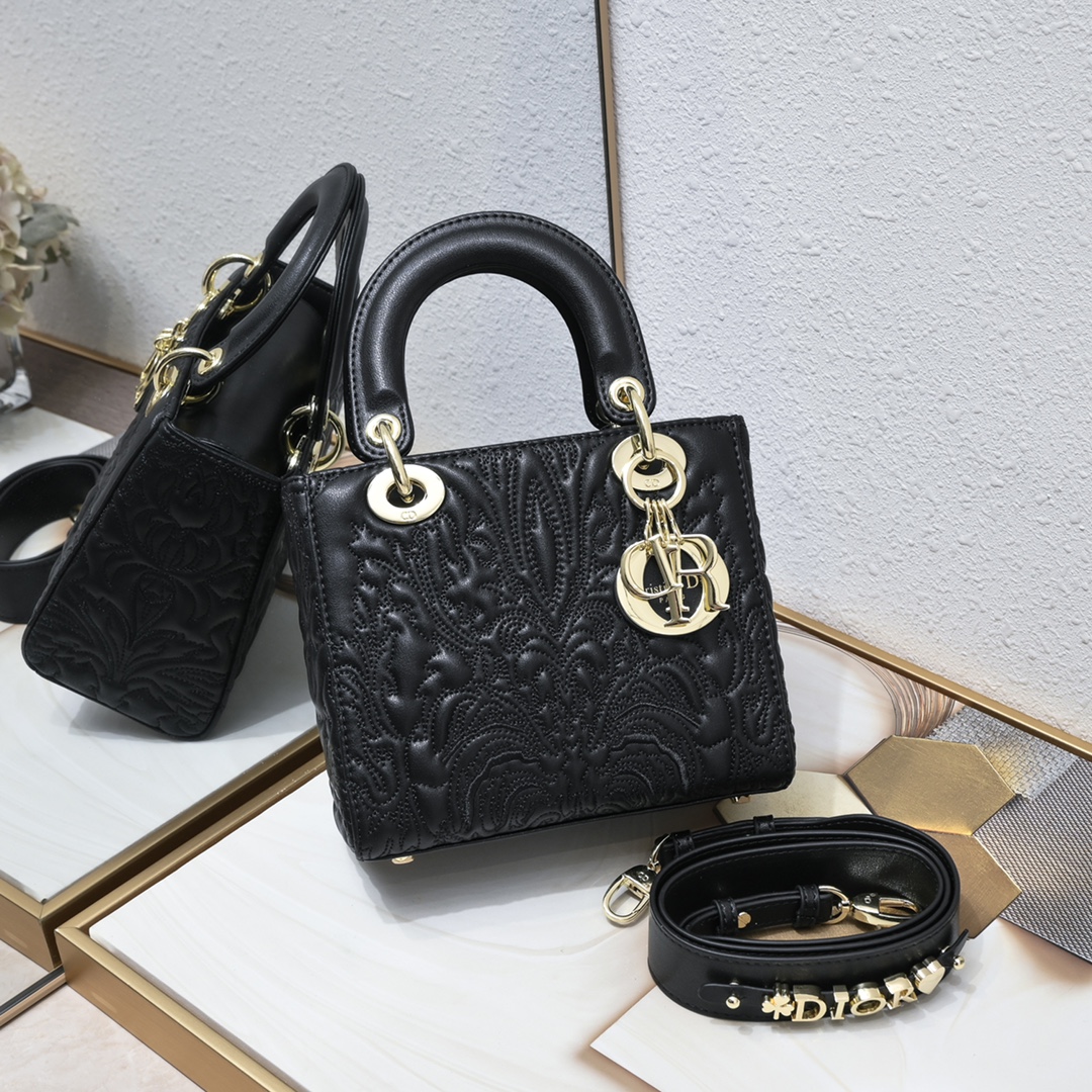 Dior Small Lady Dior My ABCDior Bag M0538 XB091 20cm