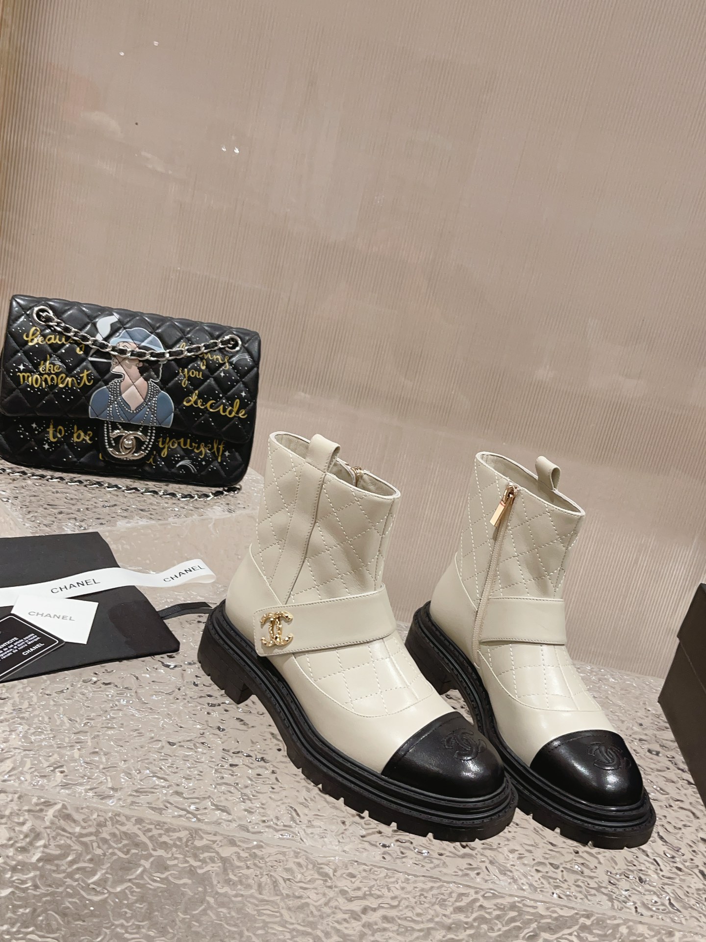 Chanel 015 boots XM083