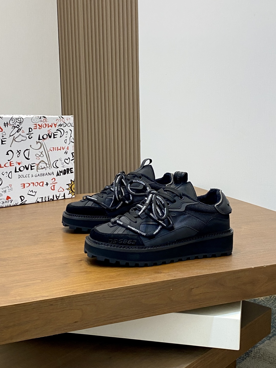 D&G Shoes Sports Shoes Leather