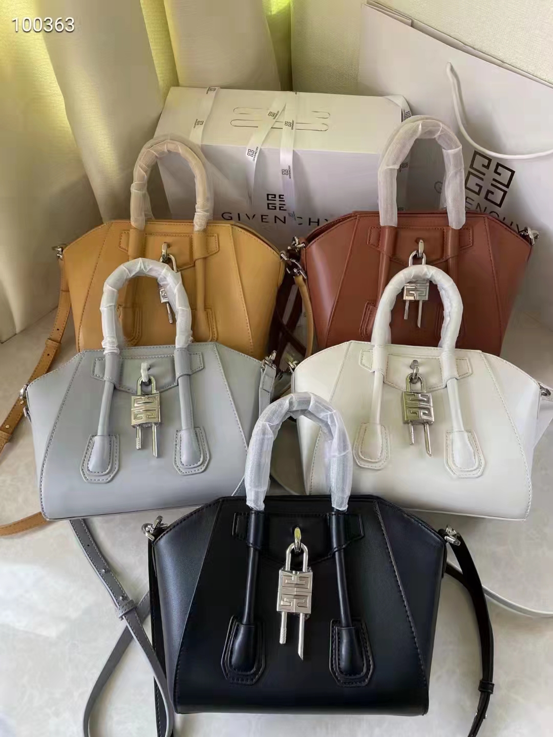 GIVENCHY Mini Antigona Lock Bag LM042 27cm