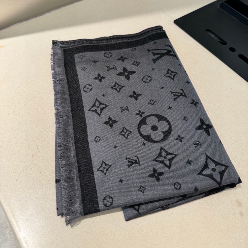 Louis Vuitton Scarf Reversible Shawl Cashmere 50*190cm Accessories