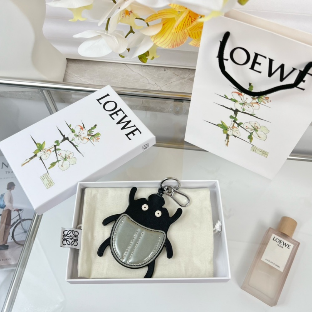 Loewe Key Chain Beetles Charm Imported Calfskin Keychain Pendant Accessories