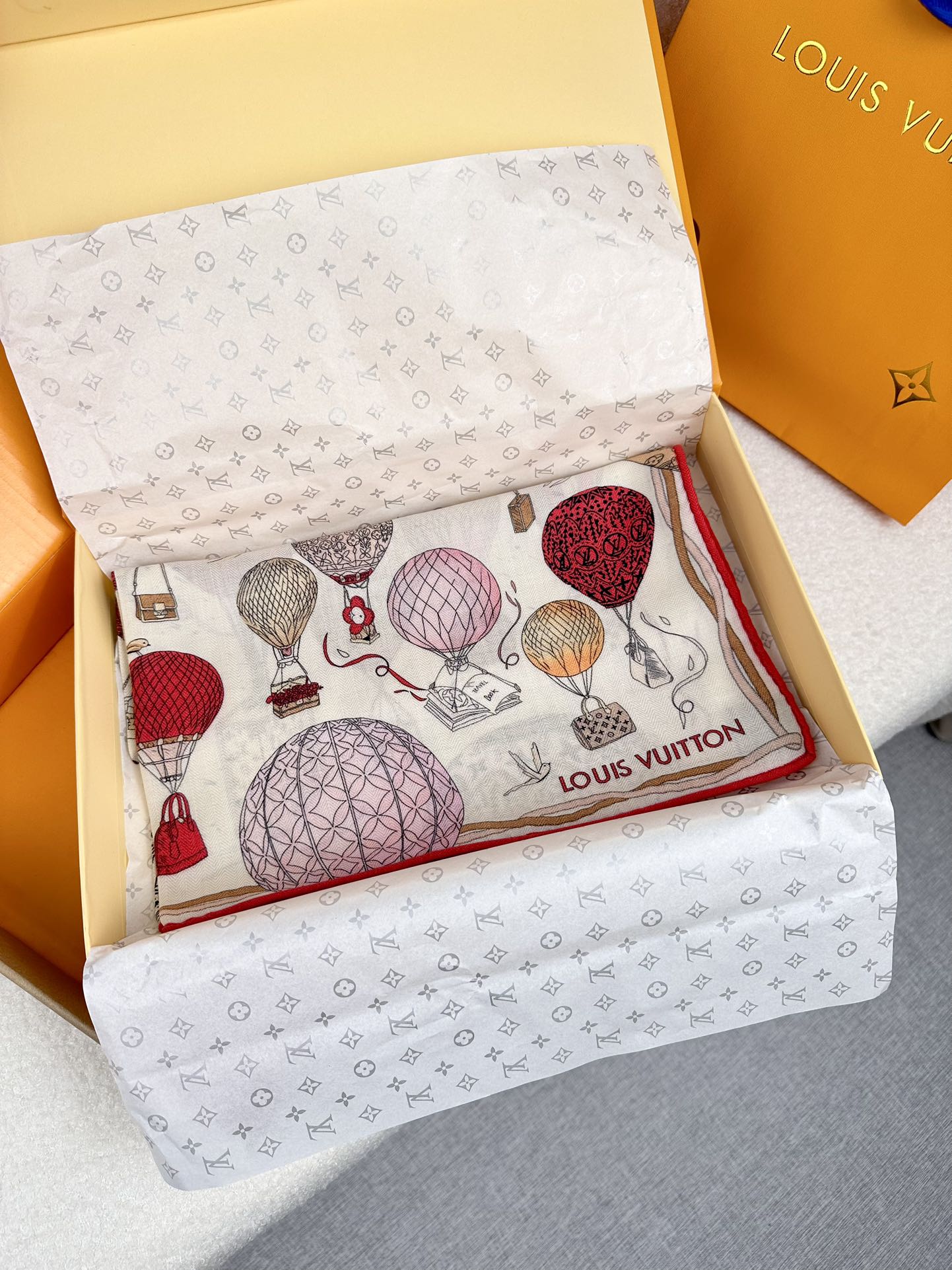 Louis Vuitton Scarf Up And Away Hot Air Balloon Square Scarf 70% Cashmere 30% Silk 70*70cm Accessories