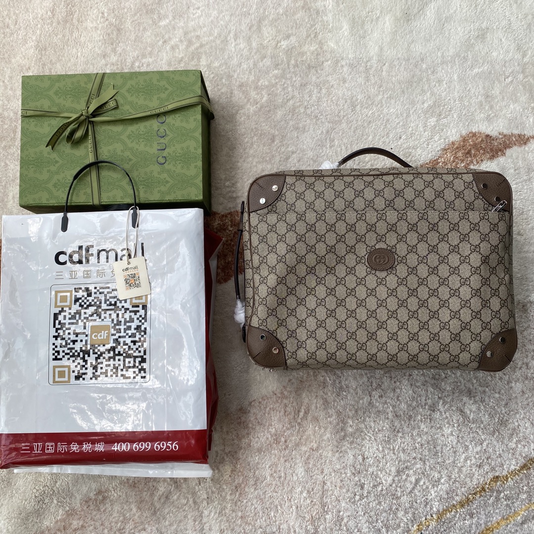 GUCCI 658543 41x 30x 10 cm