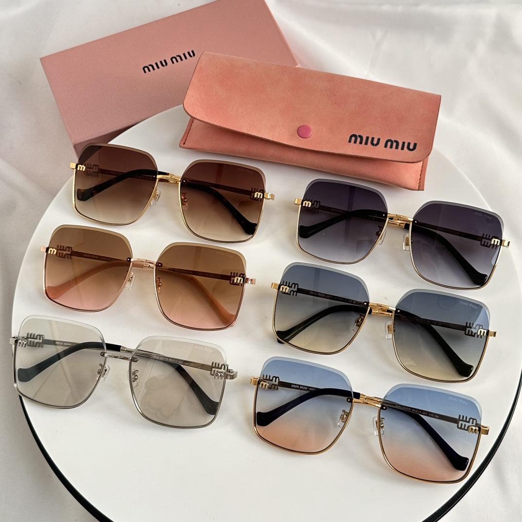 Miu Miu Sunglasses SMU 259YS SM051