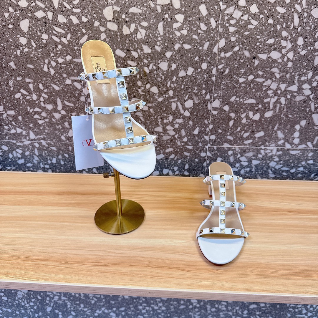 Valentino Shoes Hot Thick Heel Series High Heels