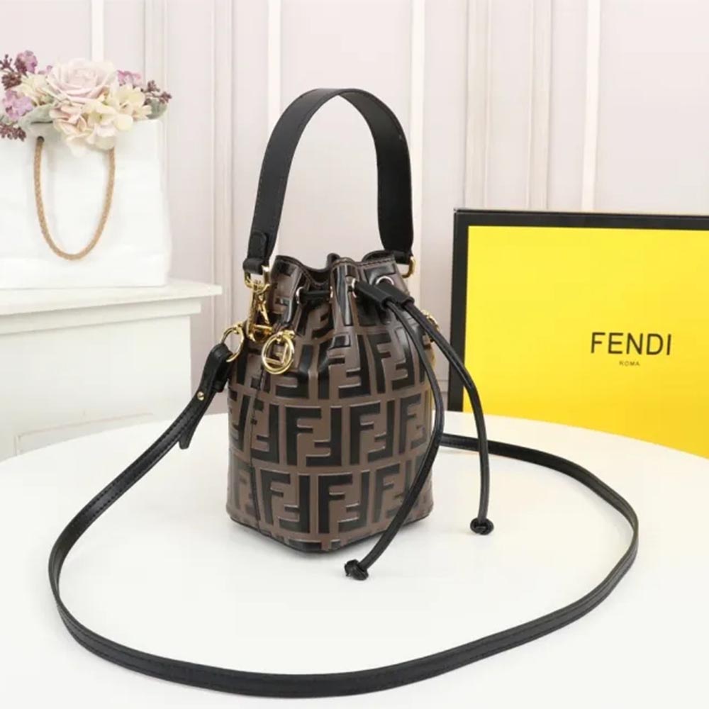 FendiF074JQE071 12*18*10 cm