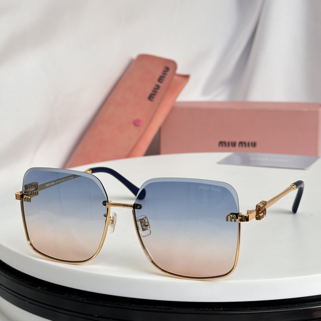 Miu Miu Sunglasses SMU 259YS SM051