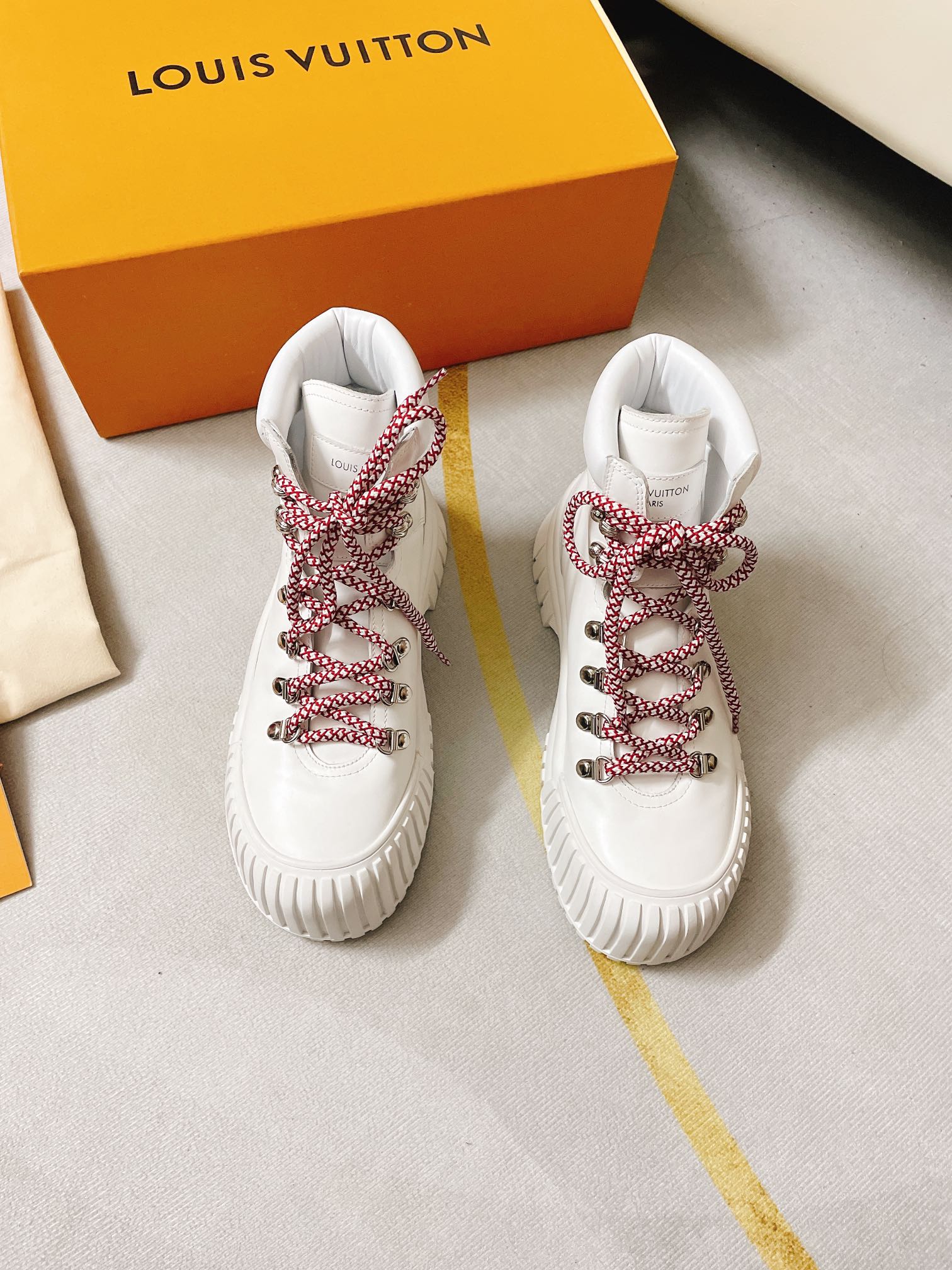 Louis Vuitton shoes (35-41) RUBY FLAT RANGER LV009