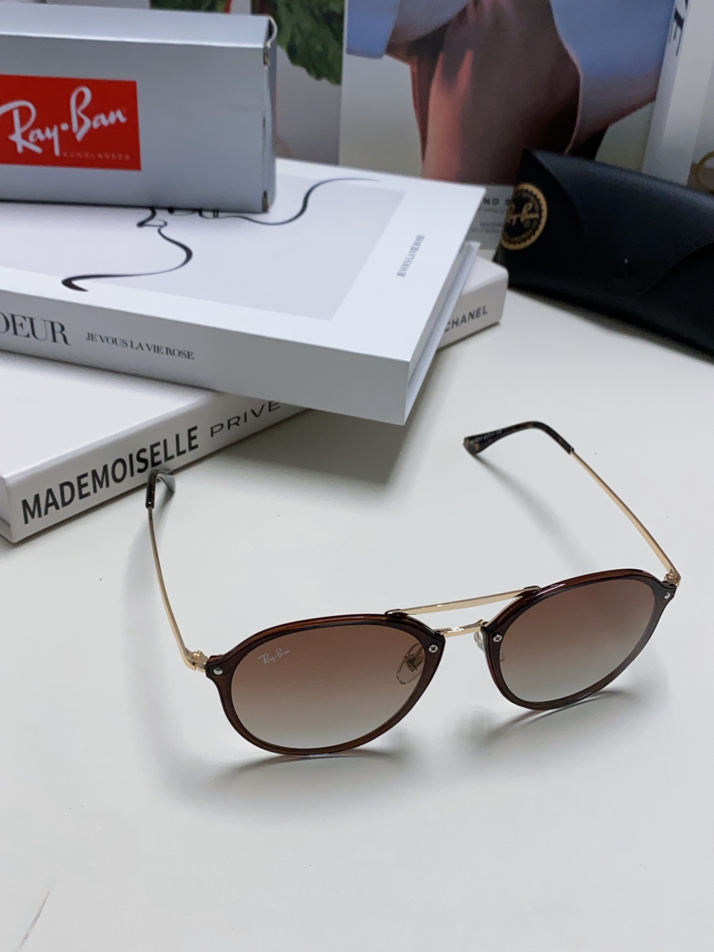 Ray-Ban Sunglasses RB4292