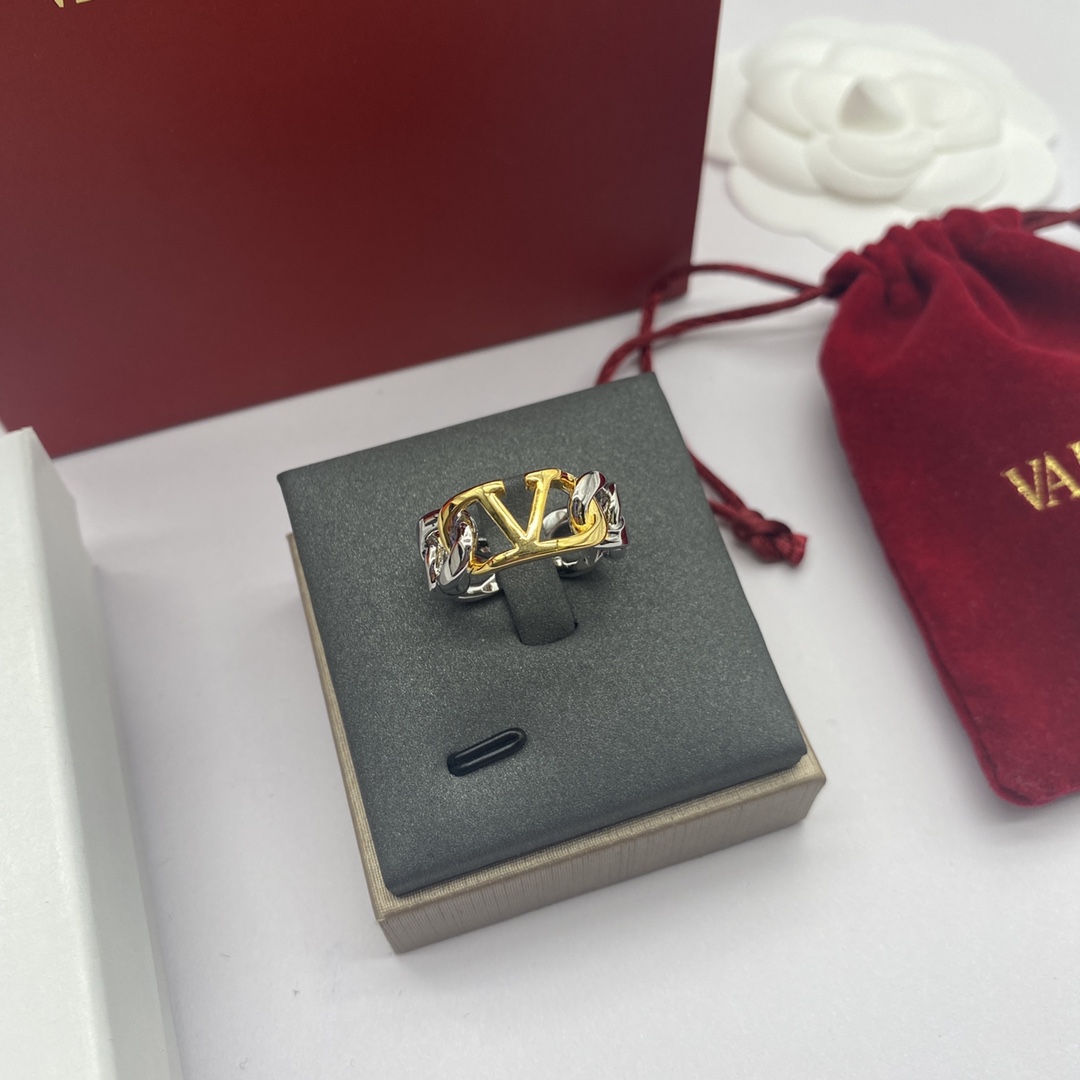 Valentino Jewelry Rings Square V-Logo Adjustable Ring With Chain Design