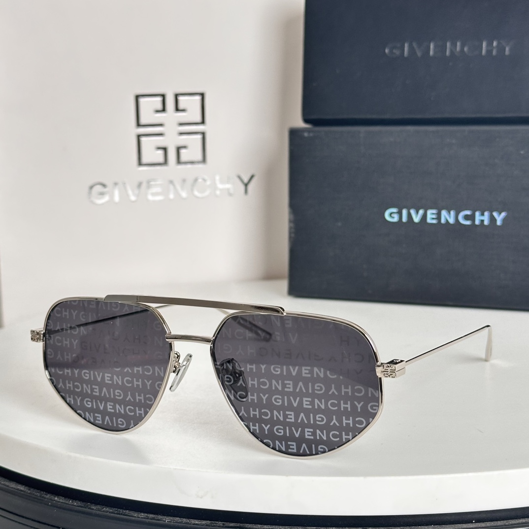 Givenchy Sunglasses GV40058U SM031
