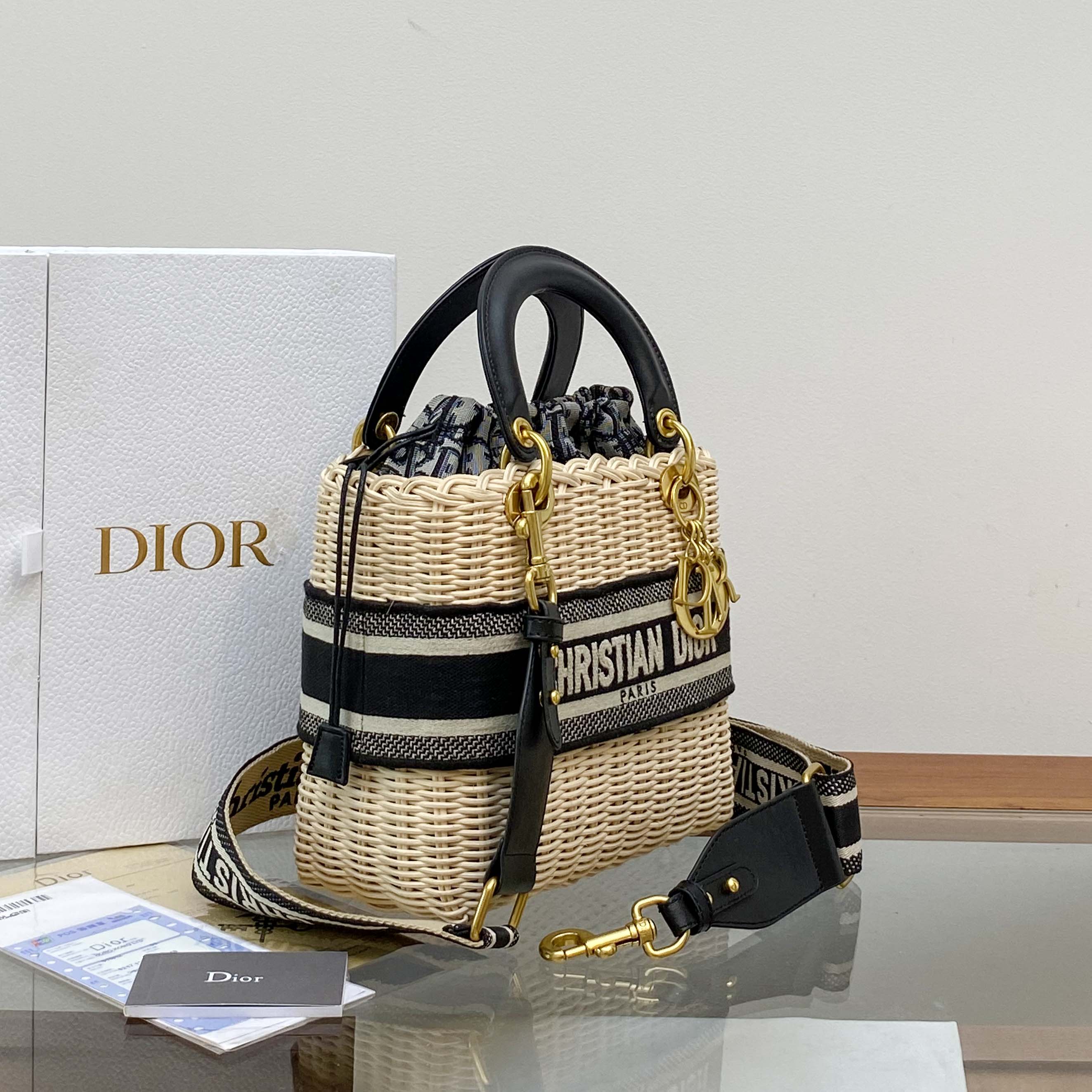 Dior003 22PJ062
