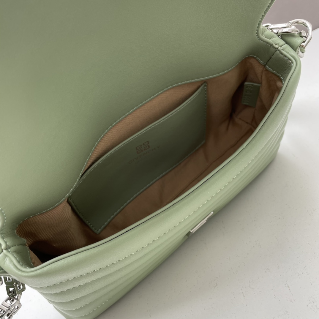 Small 4G Soft Chain Bag Green silver 8669 LM012 25cm