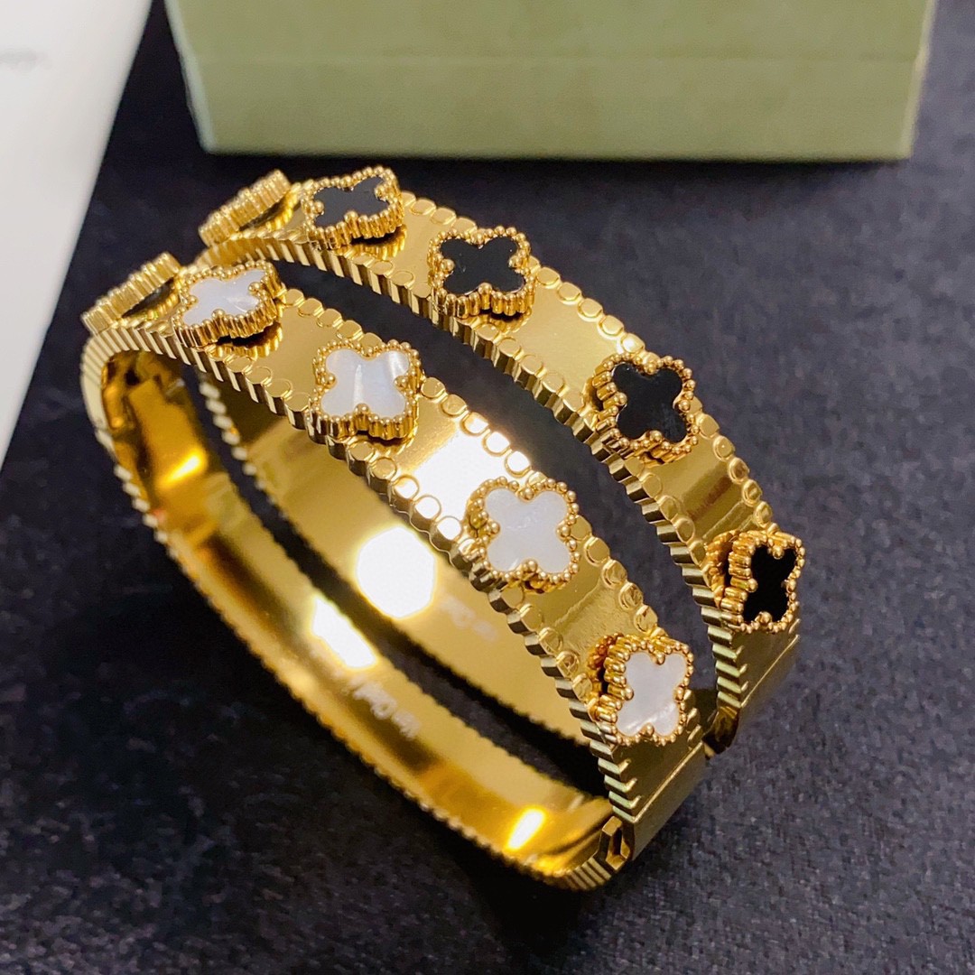 Van Cleef & Arpels Bangle Jewelry