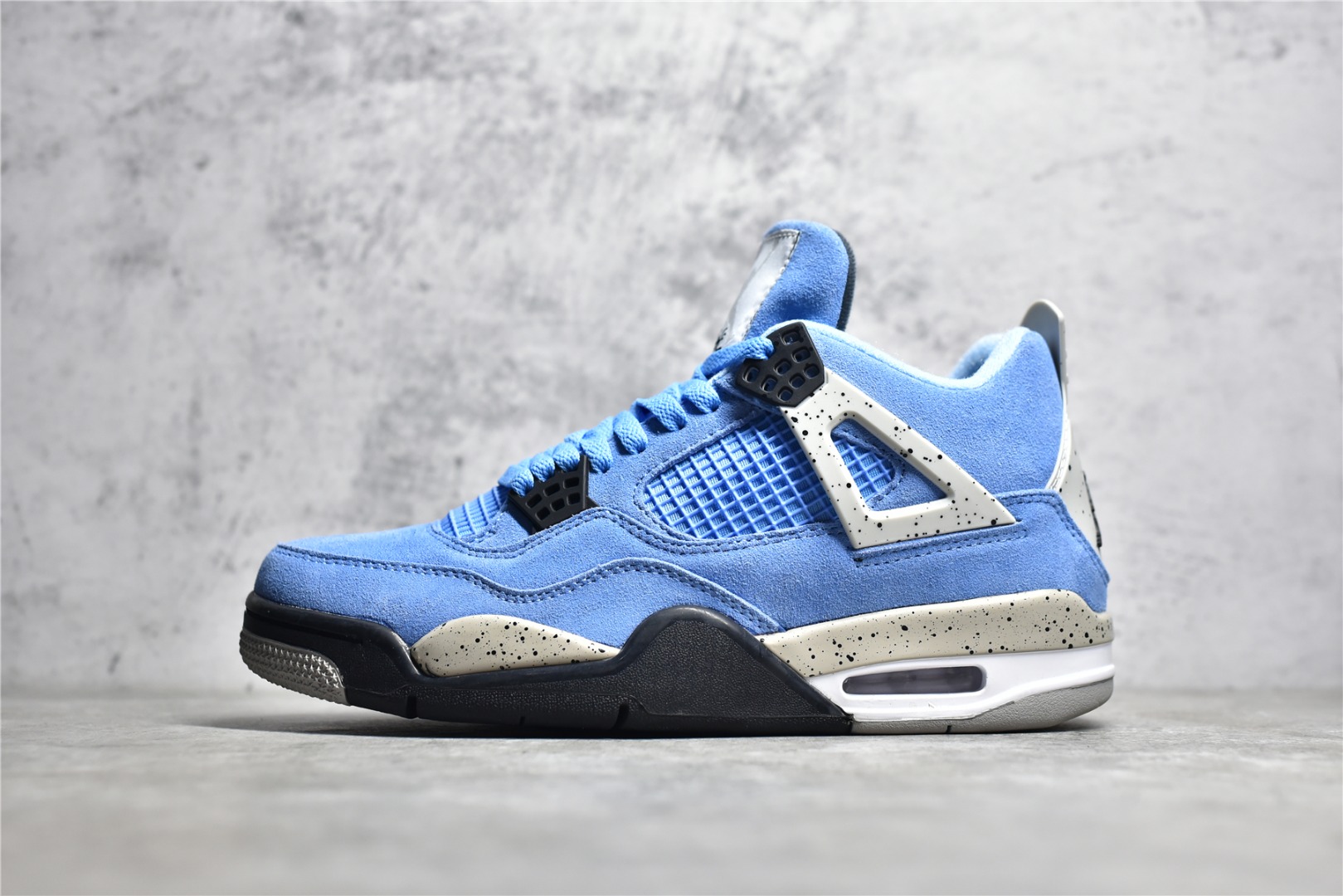 Air Jordan 4 Retro  University Blue  CT8527-400