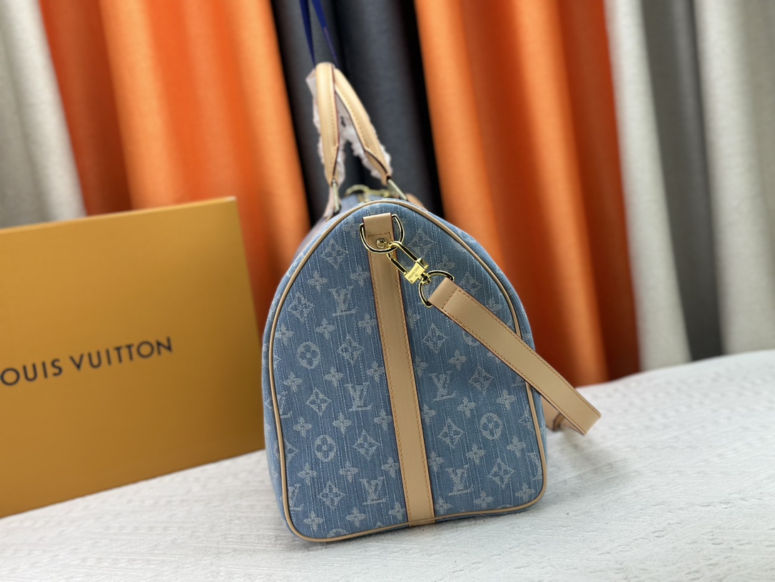 Louis Vuitton  KEEPALL BANDOULIÈRE 50 travel bag