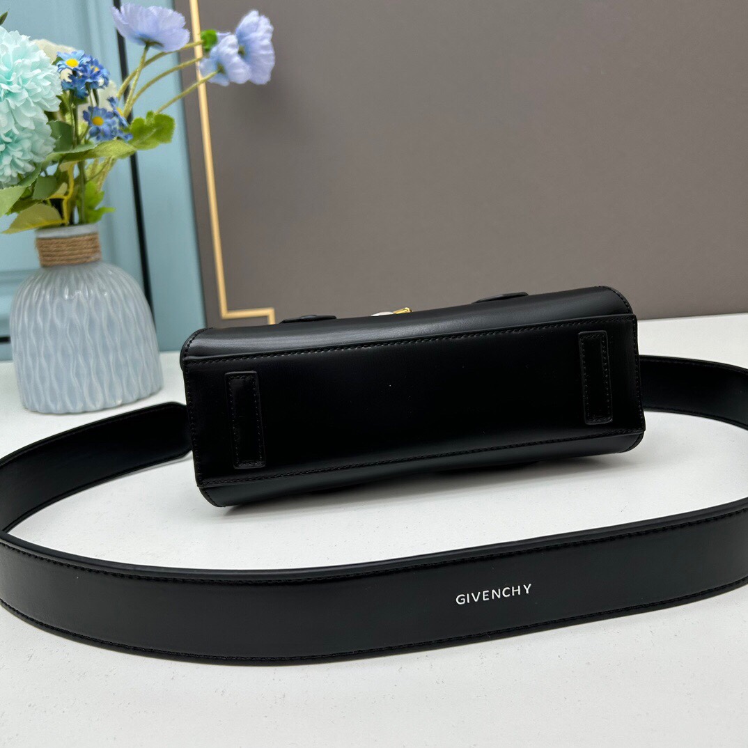 Mini Antigona Stretch Bag Black 8668 LM012 25cm