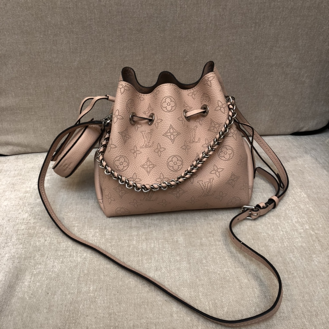 LVM57070LM032 19*22*14 cm