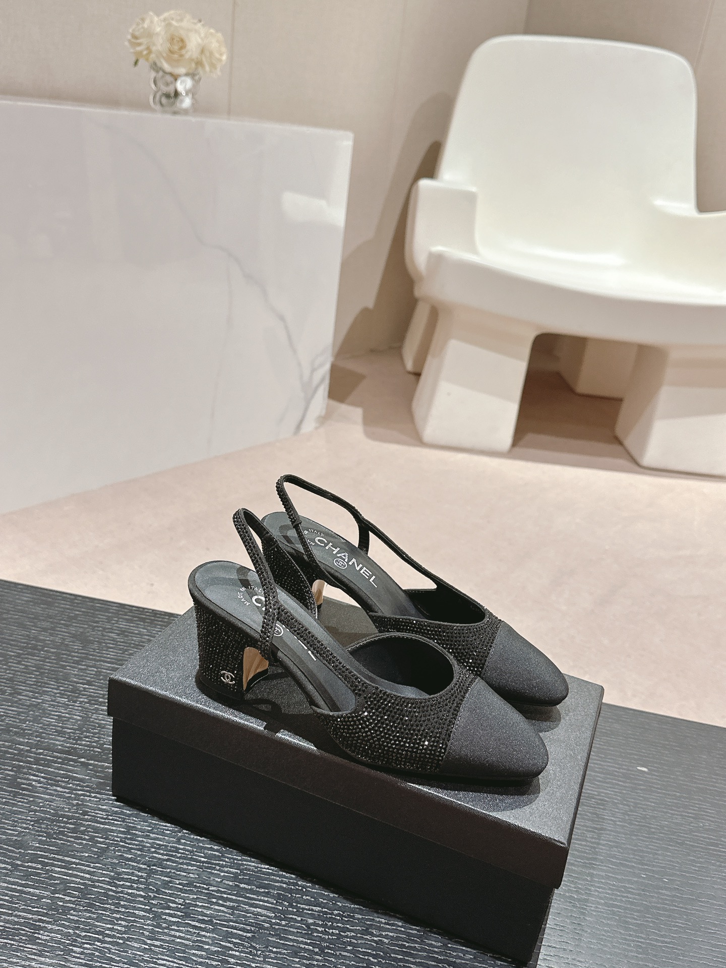 Chanel shoes 054 XM003