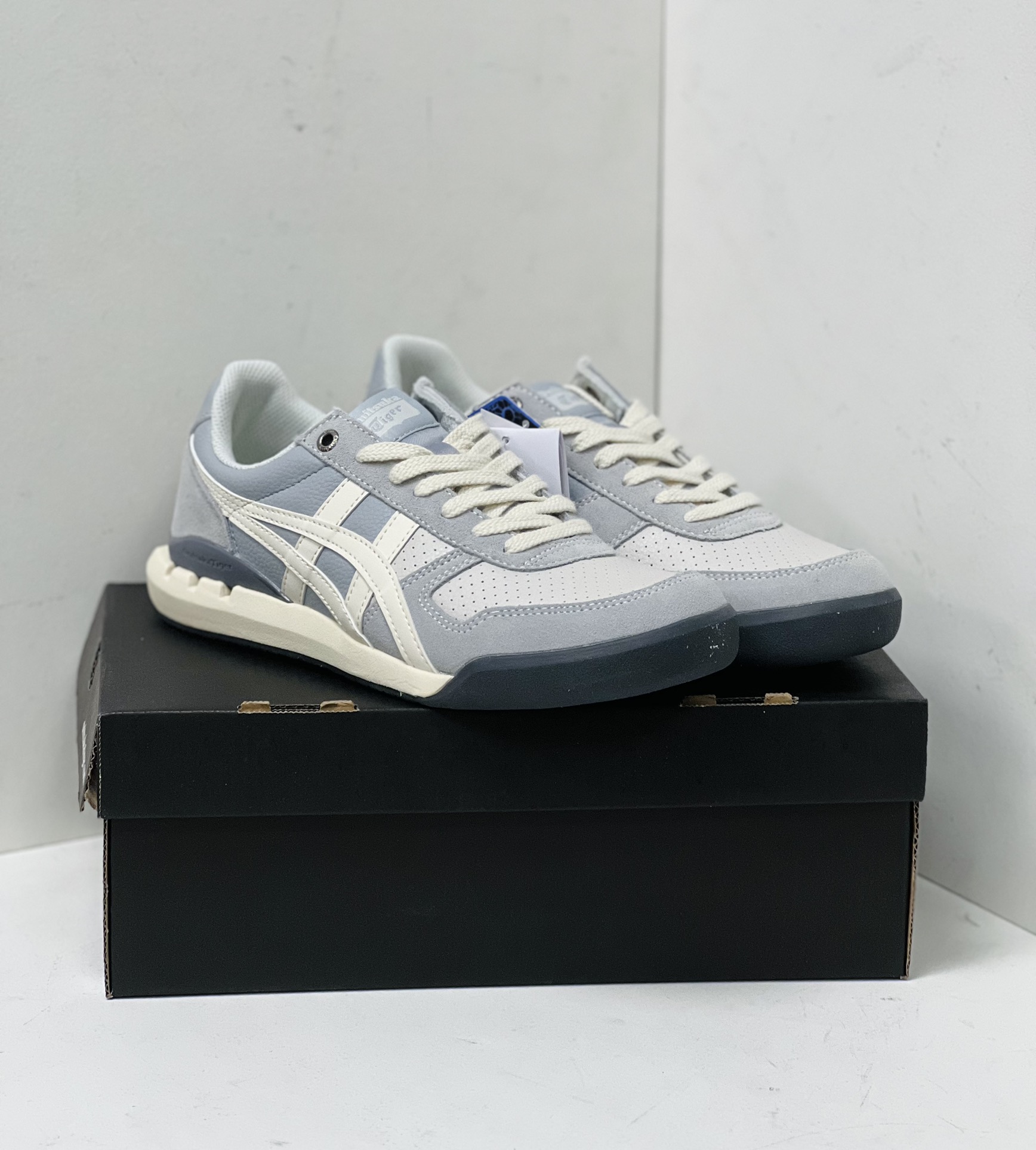 Tiger Sneakers Sports shoes ULTIMATE 81 EXTM