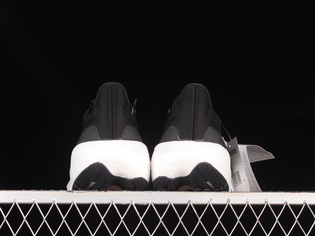 Ad Ultra Boost Light 23 GY9351 XM542