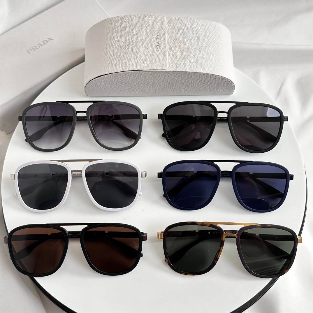 Prada Sunglasses SPR50YS SM061