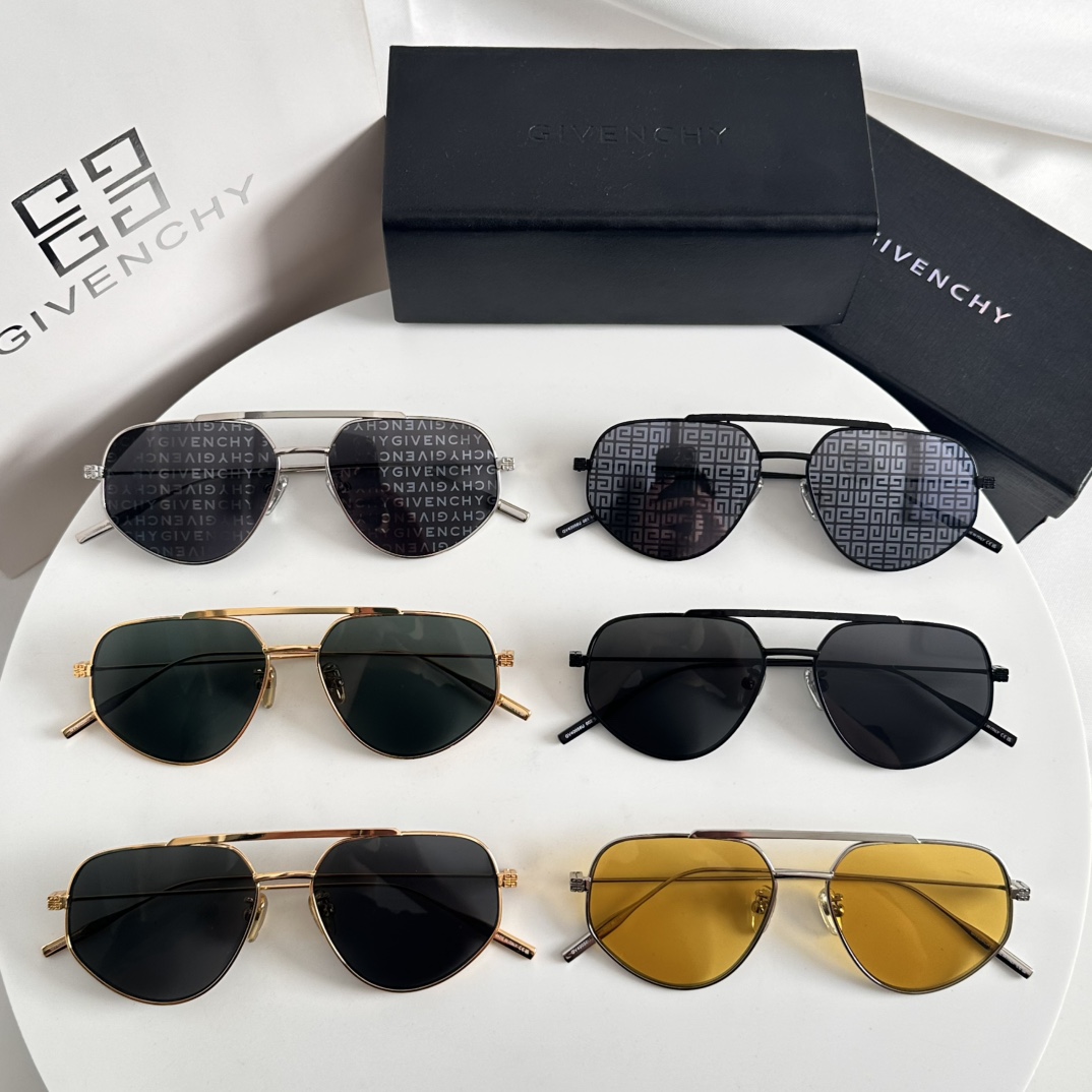 Givenchy Sunglasses GV40058U SM031