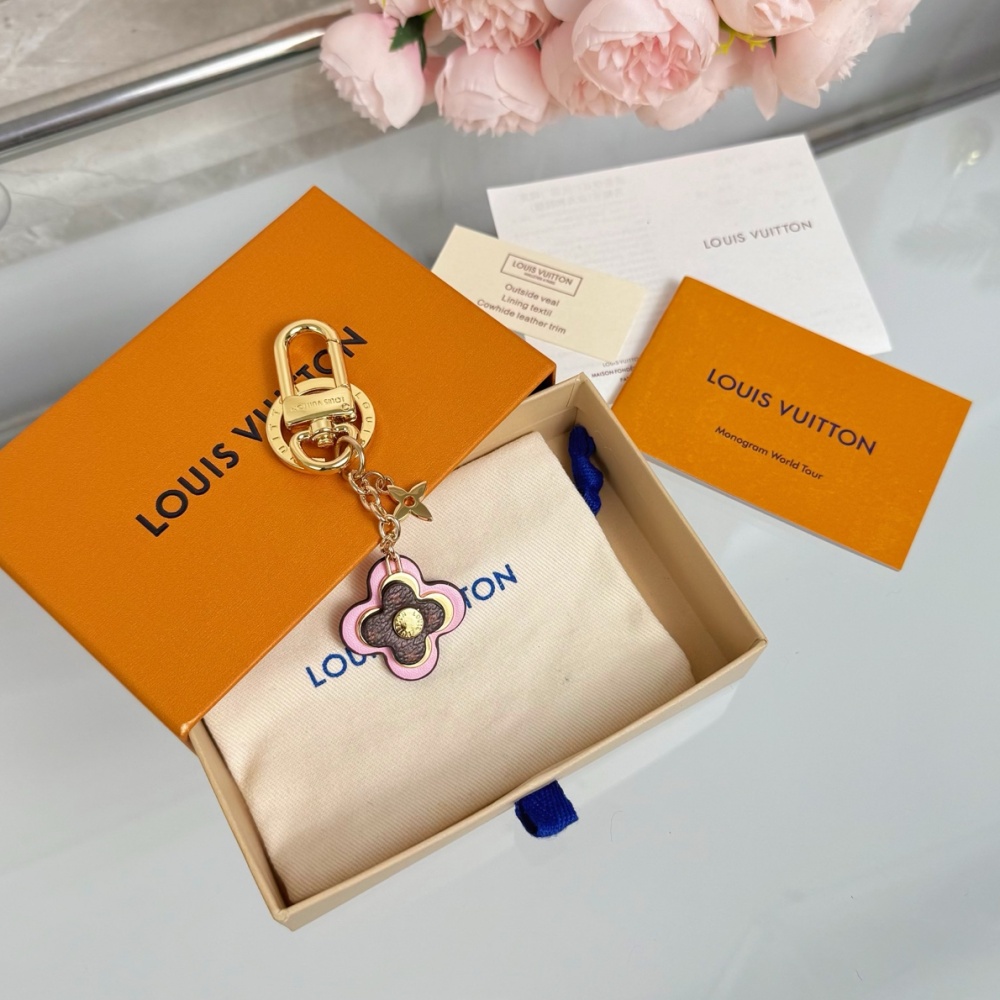 Louis Vuitton Key Chain Blooming Flowers Chain Coated Canvas Metal Keychain Pendant Accessories