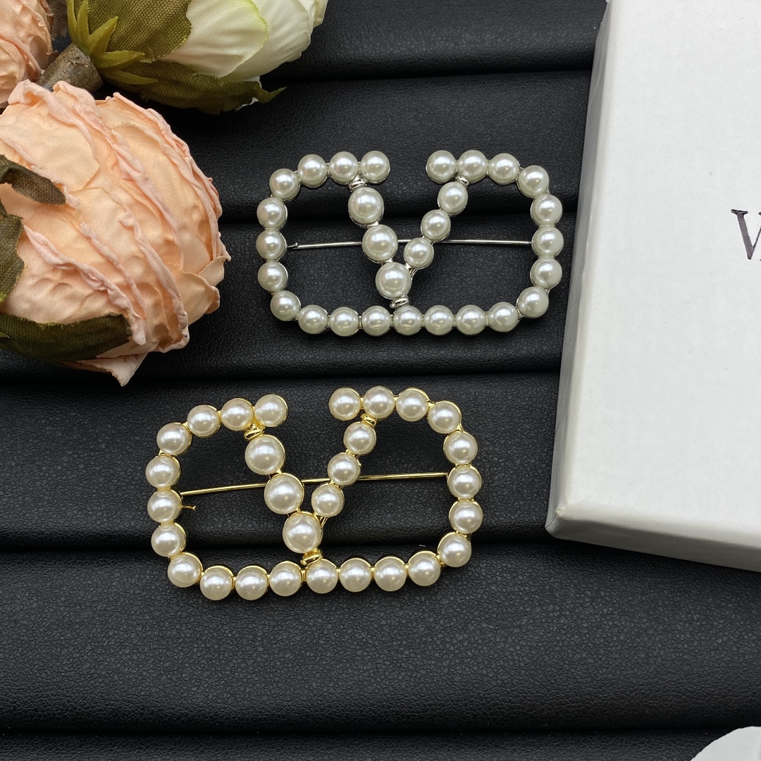Valentino Jewelry Brooches Square Pearl Vlogo Brooch