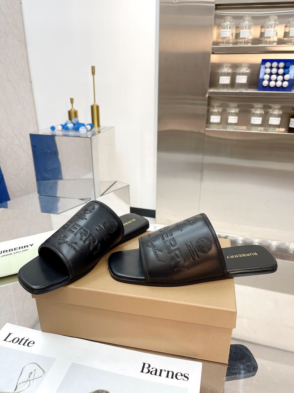 Burberry Shoes Summer new flat-bottomed ladies' Slippers