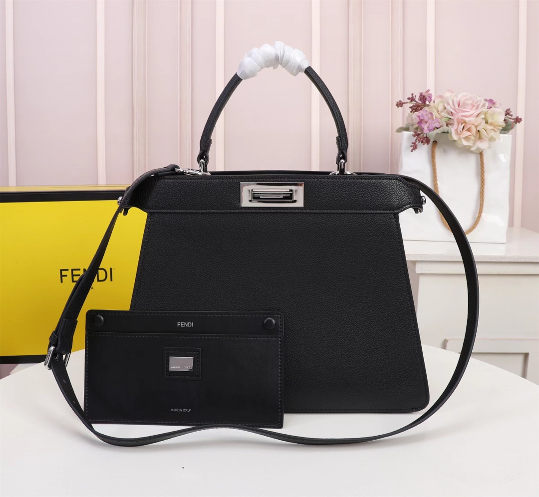 Fendi 66678 Black LM022 32cm